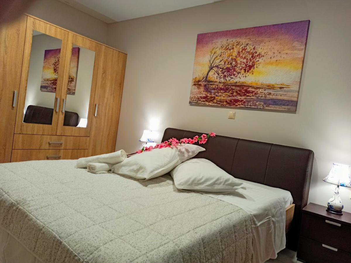 Central Square Apartment 1 Pírgos Екстериор снимка